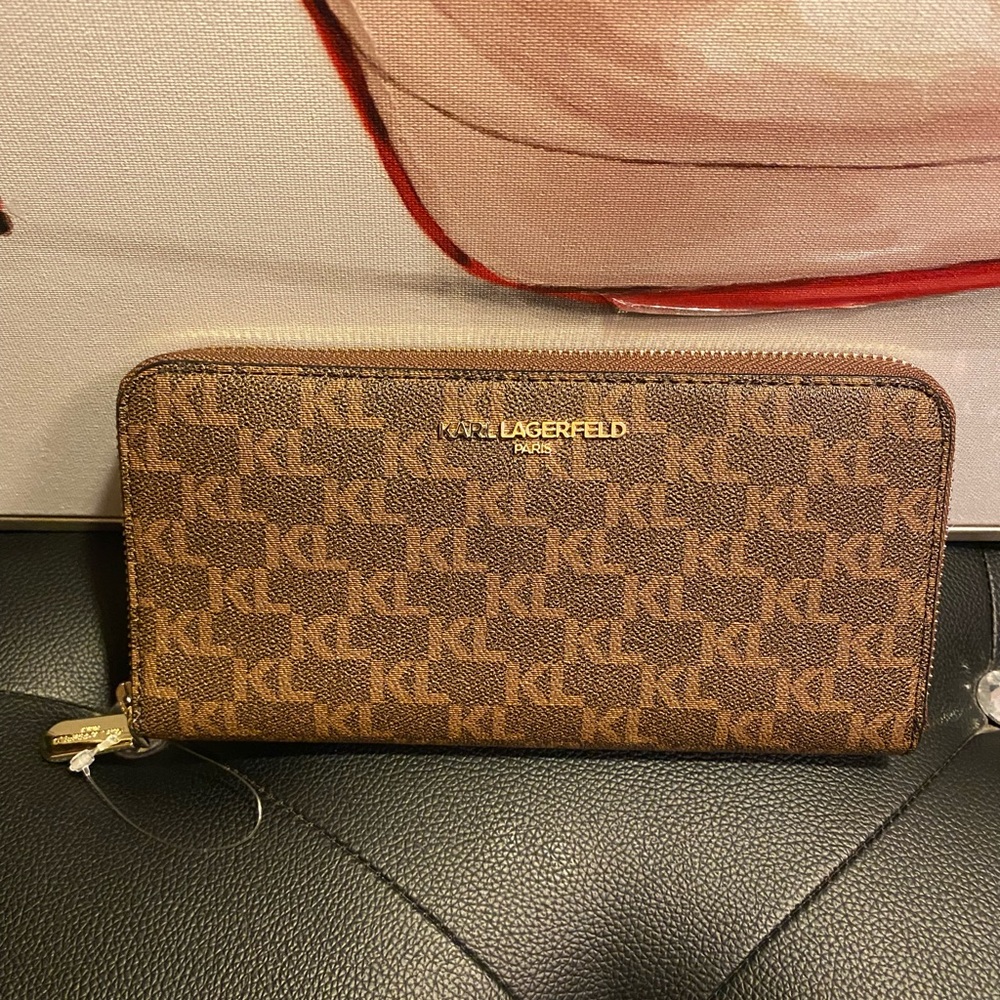Karl lagerfeld wallet